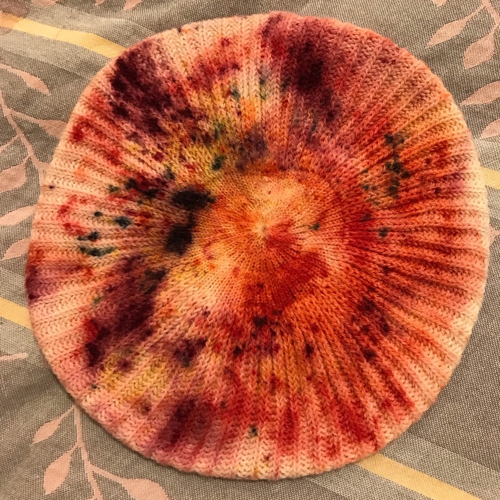 Botanically dyed beret- Alpaca wool